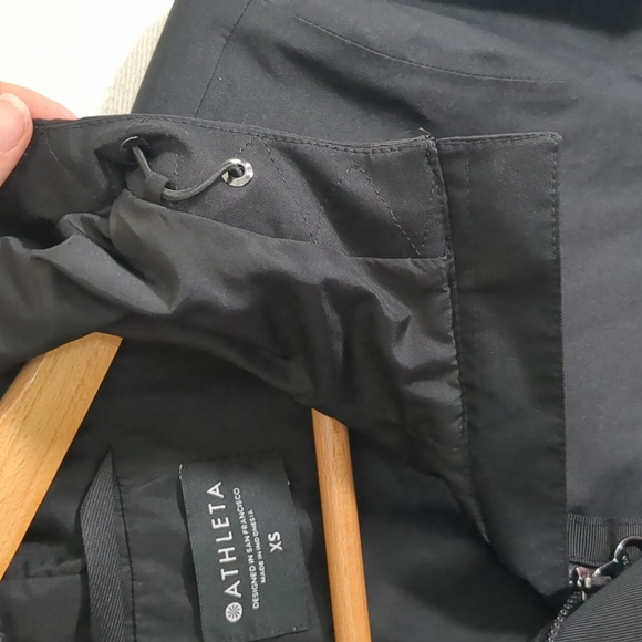 Athleta Sutro Rain Jacket Black Women's Size XS Oversized Like New - Picture 11 of 15